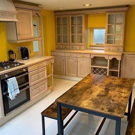 Lynwood - Victorian Home In The Peak District بيكويل المظهر الخارجي الصورة