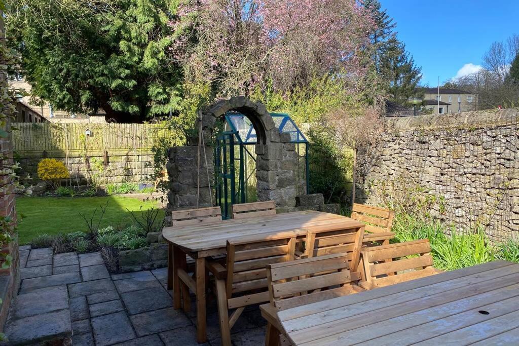 Lynwood - Victorian Home In The Peak District بيكويل المظهر الخارجي الصورة